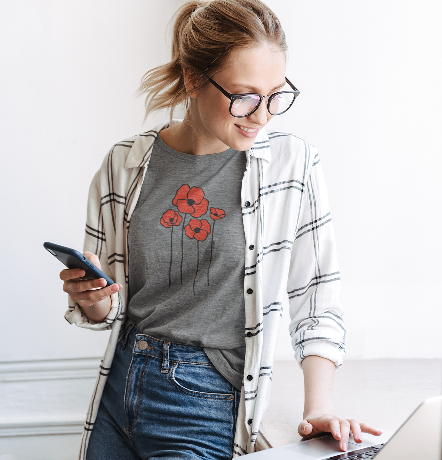 Floral Poppies T-Shirt, Poppy Flowers Tee for Spring, Nature Lover Gift, Flower Design Short Sleeve T-shirts, Summer Gift for Her