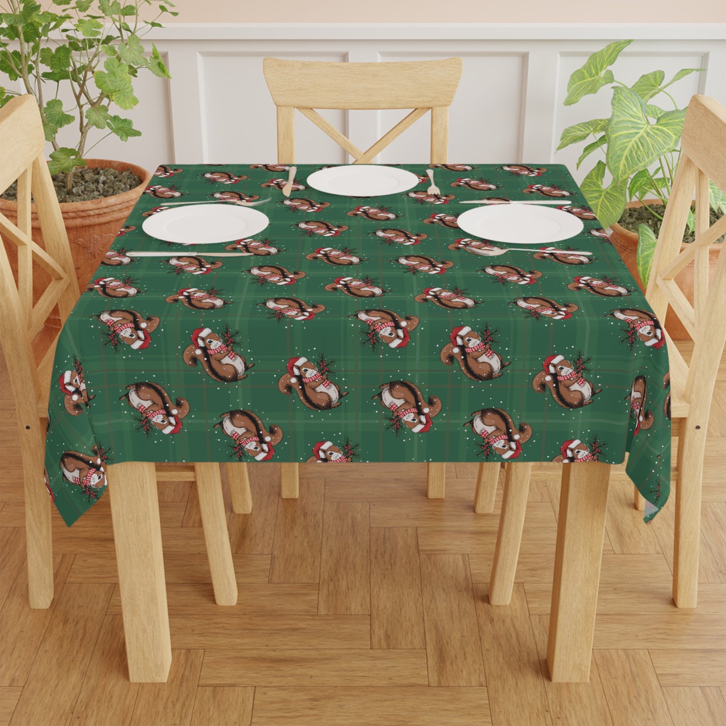 Christmas Squirrels Tablecloth, Green Plaid Holiday Santa Squirrel Table Cloth, Festive Home Decor, Winter Party Dining Tablecloths