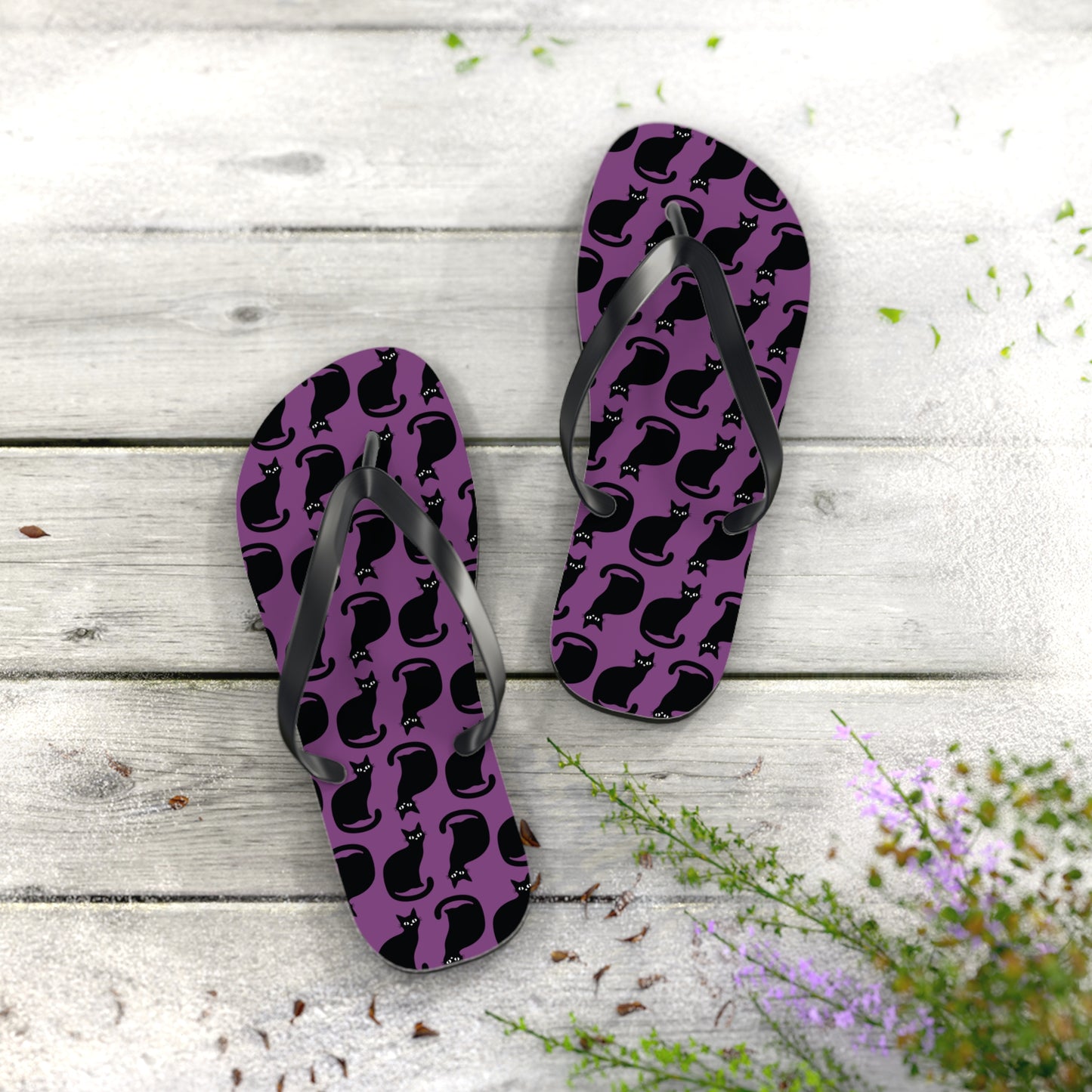 Black Cat Pattern Flip Flops | PurpleGoth Cat Silhouette Beach Sandals, Halloween Spooky Gothic Summer Footwear