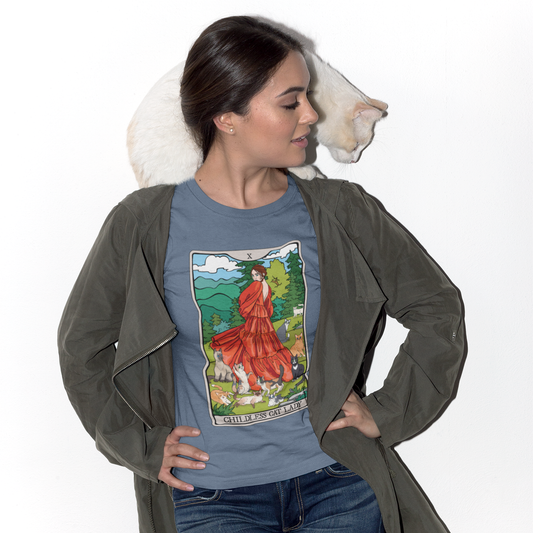 Childless Cat Lady Tarot Card Women's Fitted T-shirt Child-Free Cat Mom Tee with Woman and Cats Design